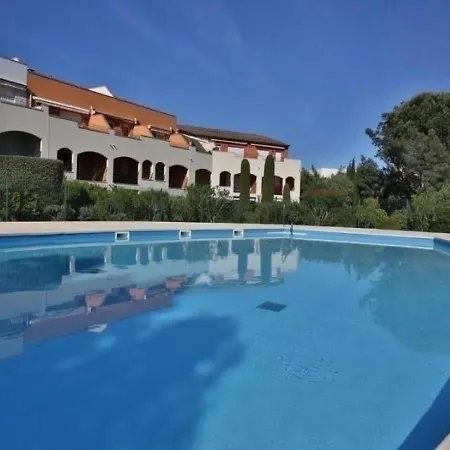 Dans Une Securisee Avec 2 Piscine Et 1 Tennis *