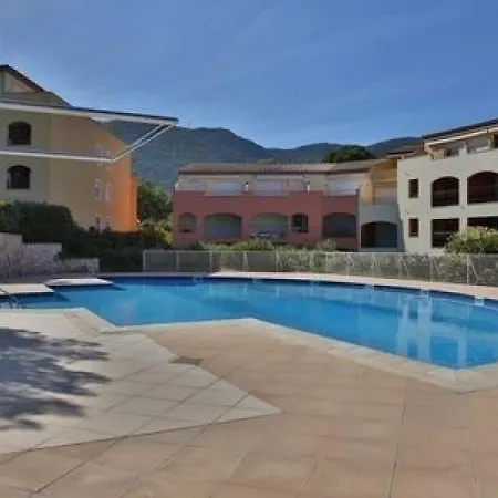 Lägenhet Dans Une Securisee Avec 2 Piscine Et 1 Tennis Cavalaire-sur-Mer