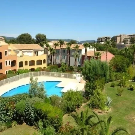 Lägenhet Dans Une Securisee Avec 2 Piscine Et 1 Tennis *
